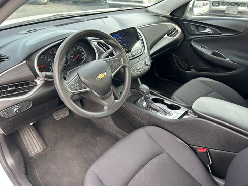 Used 2024 Chevrolet Malibu LS image 24