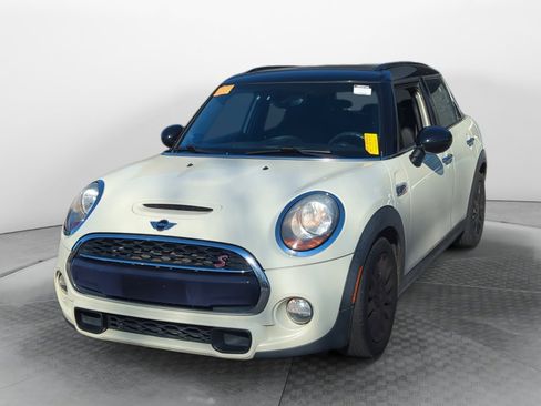 Used 2017 MINI Cooper S image 3