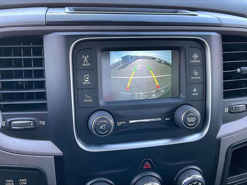 Used 2017 RAM 2500 Tradesman w/ Chrome Appearance Group AWD/4WD image 8
