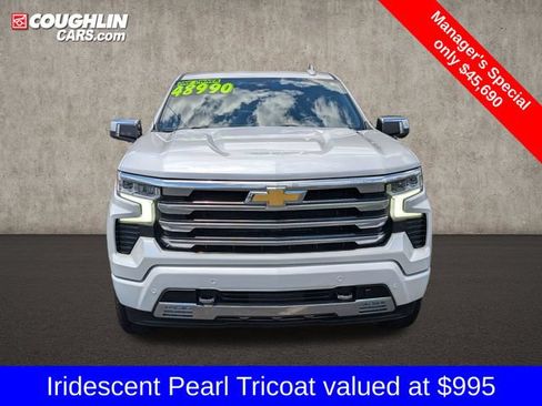 Used 2024 Chevrolet Silverado 1500 High Country w/ Technology Package AWD/4WD image 2