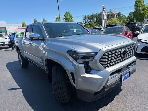 Used 2024 Toyota Tacoma Limited w/ Limited Package (LT) AWD/4WD image 3