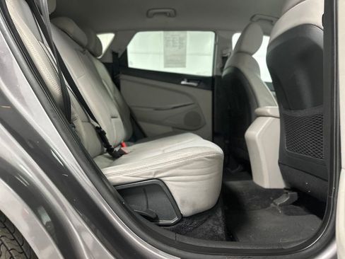 Used 2020 Hyundai Tucson Value FWD image 19