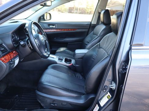 Used 2012 Subaru Outback 2.5i Limited w/ Moonroof Pkg image 19
