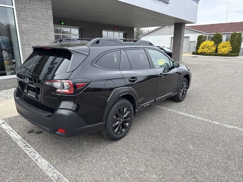 Certified 2025 Subaru Outback Onyx Edition AWD/4WD image 3
