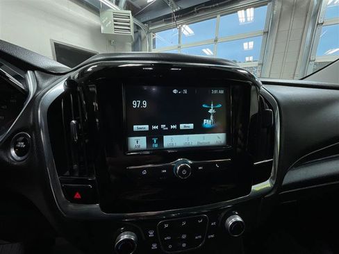 Used 2018 Chevrolet Traverse LS image 17