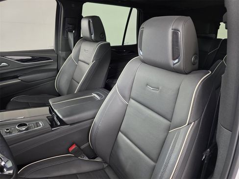 Used 2023 Cadillac Escalade Sport w/ Touring Package image 10