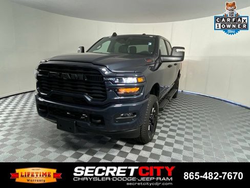 Used 2025 RAM 2500 Big Horn AWD/4WD image 3