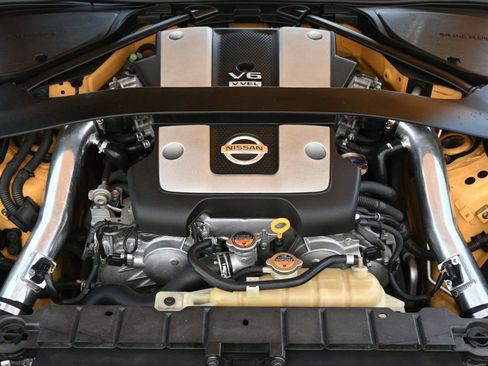 Used 2018 Nissan 370Z Coupe w/ Z34 Heritage Edition - Yellow image 13