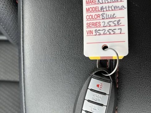 Used 2024 Nissan Altima 2.5 SR image 45