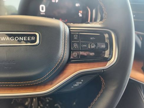 Used 2024 Jeep Grand Wagoneer L Series III AWD/4WD image 31