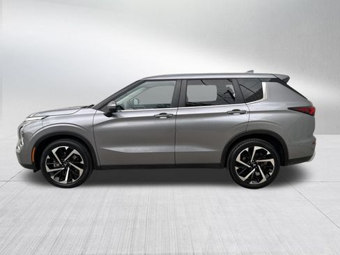 Used 2024 Mitsubishi Outlander SE FWD image 4