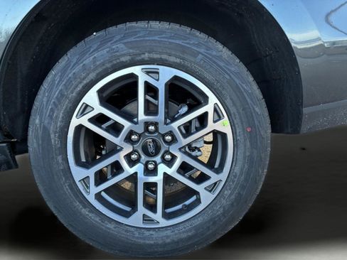 New 2026 Ford Expedition Active AWD/4WD image 35