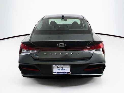Used 2024 Hyundai Elantra SEL image 6
