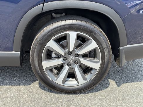 Certified 2025 Honda Pilot Touring image 34