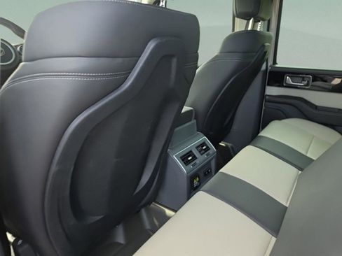 Used 2025 INEOS Grenadier AWD/4WD image 30