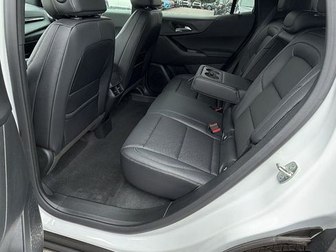 New 2026 Chevrolet Equinox LT w/ Convenience Package II FWD image 16