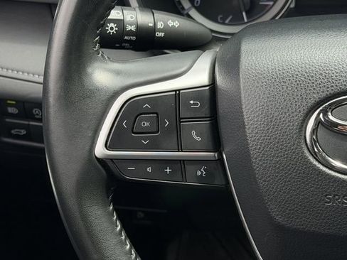 Used 2023 Toyota Highlander XSE image 14