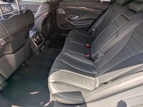 Used 2018 Mercedes-Benz S 560 4MATIC Sedan image 20