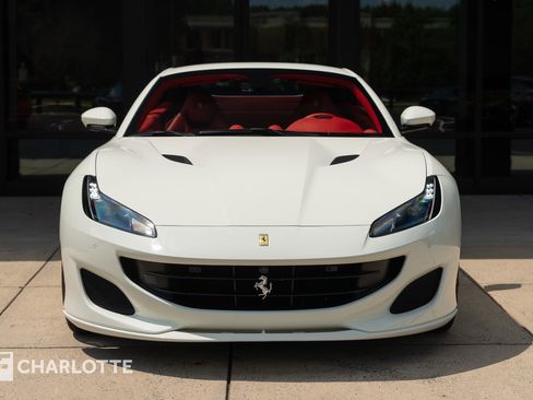 Used 2019 Ferrari Portofino image 5