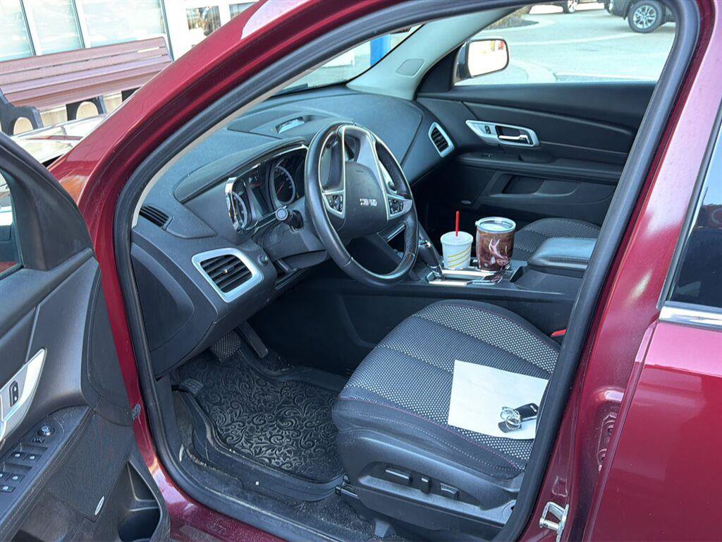 Used 2017 GMC Terrain SLE w/ Technology Package FWD image 14