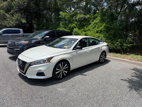 Used 2020 Nissan Altima 2.5 SR FWD image 6