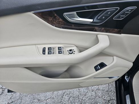 Used 2017 Audi Q7 3.0T Prestige image 14