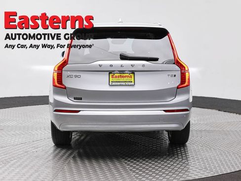Used 2022 Volvo XC90 T5 Momentum AWD/4WD image 6