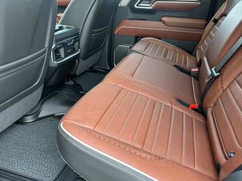 Used 2025 GMC Sierra 1500 Denali Ultimate image 12