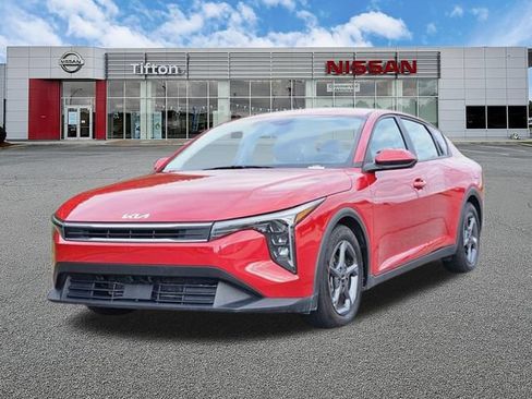 Used 2025 Kia K4 FWD image 8