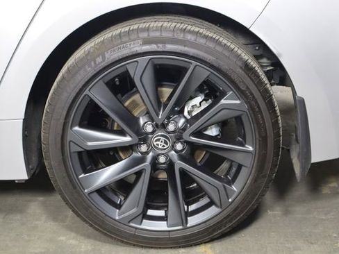 Used 2025 Toyota Corolla SE FWD image 33