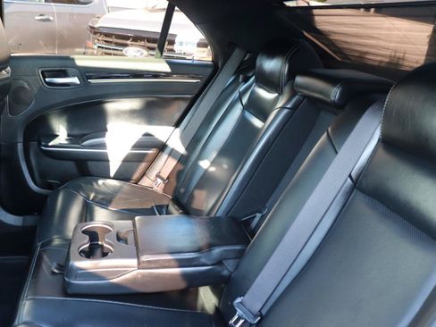 Used 2022 Chrysler 300 S w/ Comfort Group RWD image 27