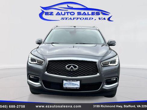 Used 2019 INFINITI QX60 Luxe w/ Essential Package image 2