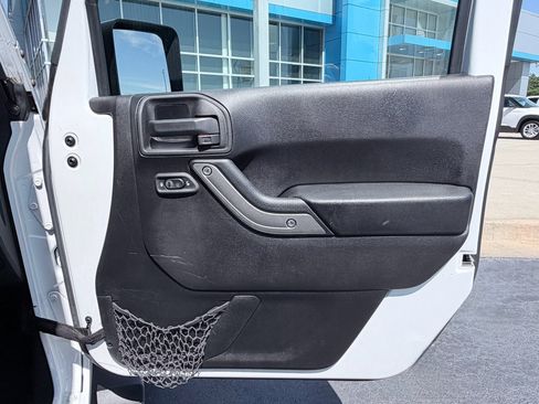 Used 2015 Jeep Wrangler Sport w/ Quick Order Package 24S AWD/4WD image 26