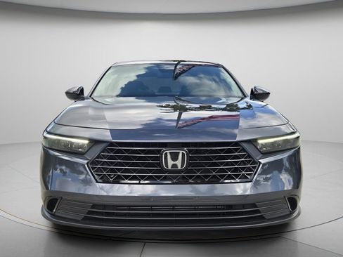 Certified 2025 Honda Accord SE image 4