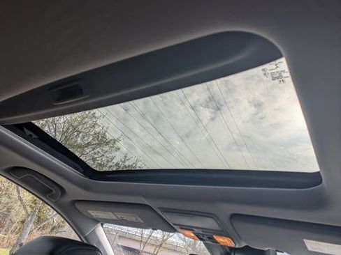 Certified 2022 Honda CR-V Touring image 19