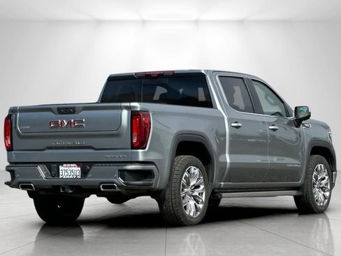 Used 2023 GMC Sierra 1500 Denali w/ Denali Reserve Package AWD/4WD image 3