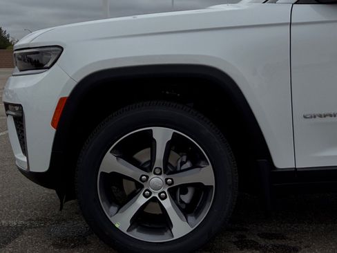 New 2026 Jeep Grand Cherokee Limited AWD/4WD image 10