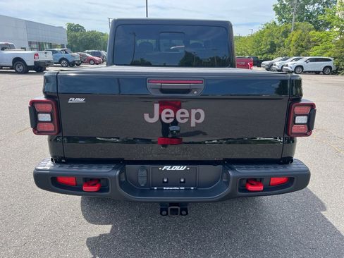 Used 2021 Jeep Gladiator Rubicon w/ LED Lighting Group AWD/4WD image 16