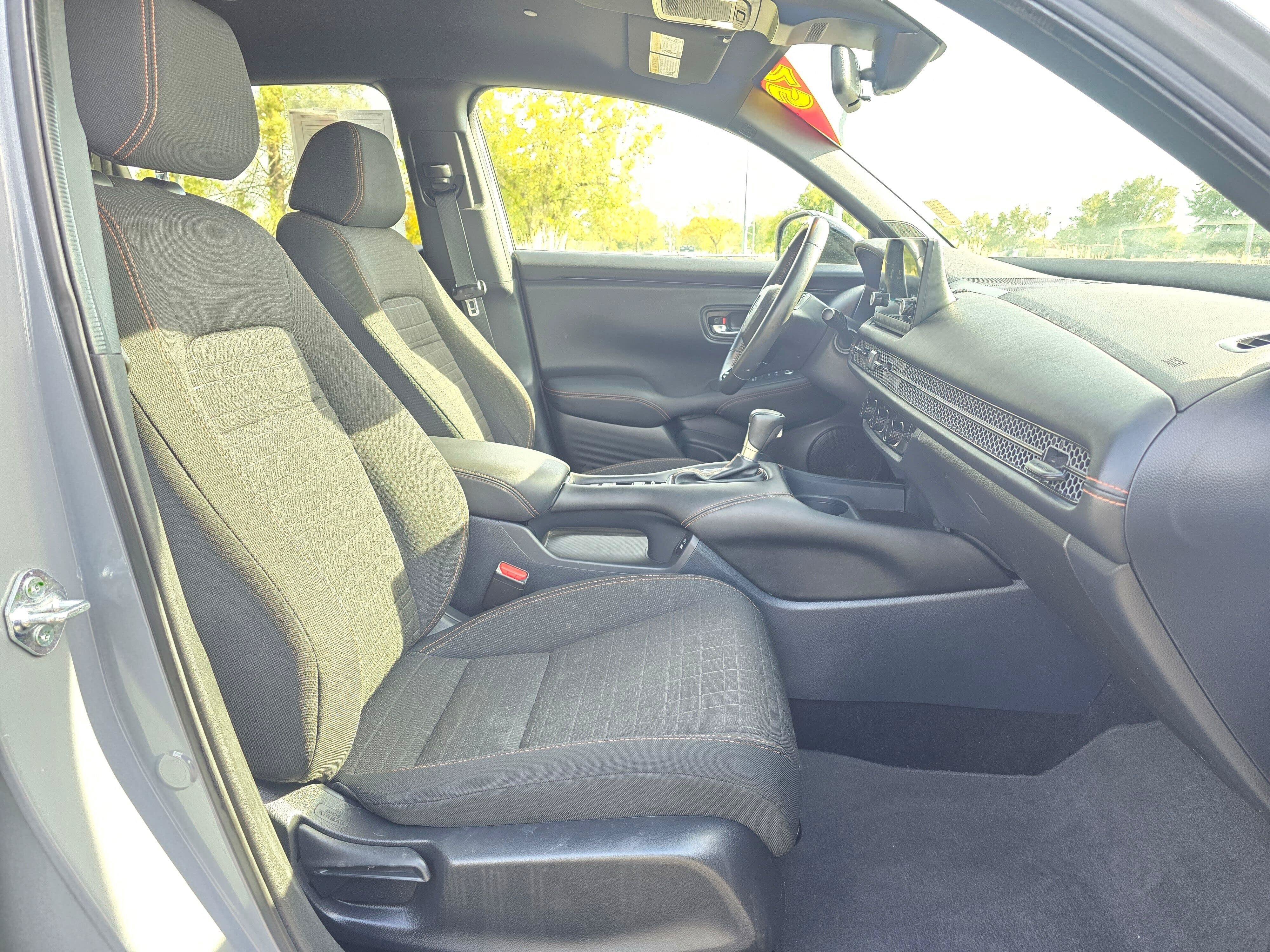 Used 2025 Honda HR-V Sport image 10