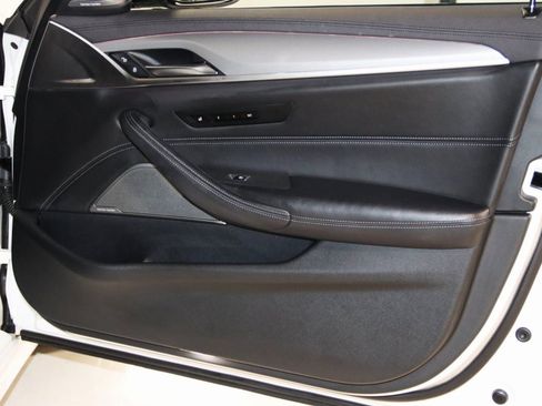 Used 2023 BMW M5 w/ Executive Package image 60