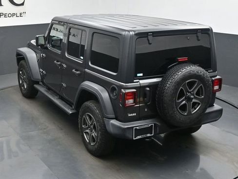 Used 2018 Jeep Wrangler Unlimited Sport S AWD/4WD image 40