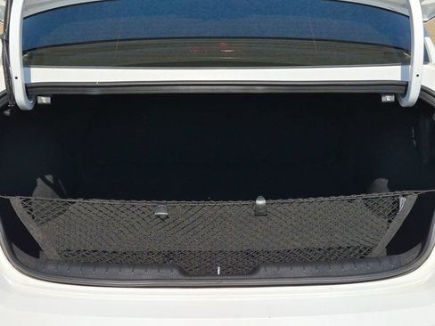 Used 2025 Hyundai Elantra SE FWD image 7