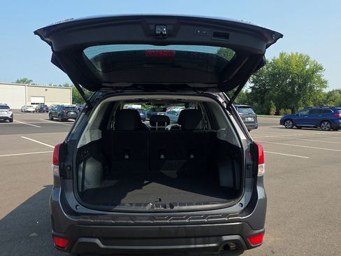 Used 2023 Subaru Forester Premium AWD/4WD image 6