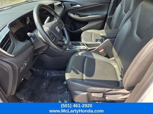 Used 2024 Buick Encore GX Sport Touring FWD image 9