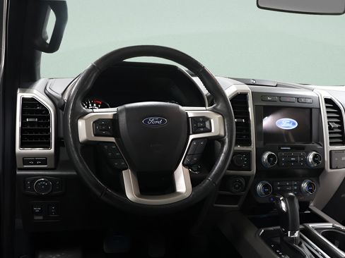 Used 2020 Ford F150 Lariat w/ Equipment Group 502A Luxury AWD/4WD image 9