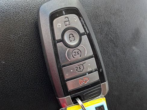 Used 2021 Ford Explorer Limited w/ Equipment Group 301A RWD image 32