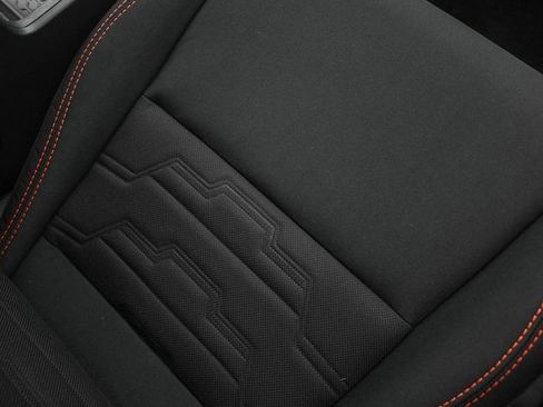 Used 2025 Nissan Frontier PRO-4X w/ Pro Convenience Package image 18