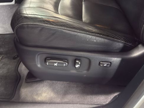 Used 2013 Toyota Land Cruiser AWD/4WD image 11