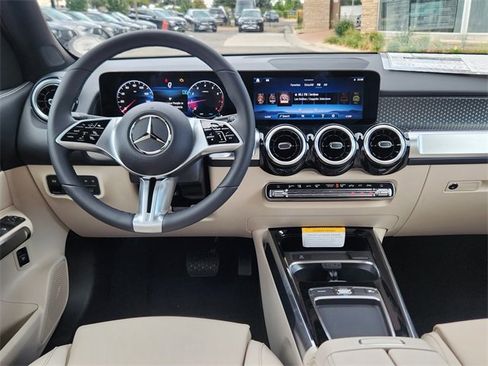 New 2026 Mercedes-Benz GLB 250 4MATIC image 13