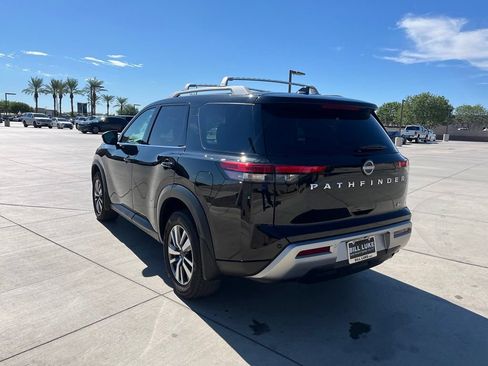 Used 2025 Nissan Pathfinder SL w/ Cargo Package FWD image 7
